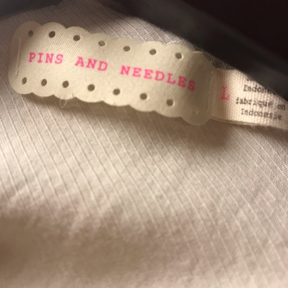 Urban Outiftters Pins and Needles shirt - Picture 4 of 5